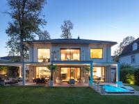 Wohnhaus mit Holz-Aluminium-Fenstern von PaX