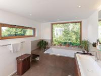 Holz-Fenster im Badezimmer in Mettmann