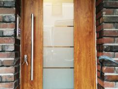 Holz-Haustür mit Ornamentglas in Haan
