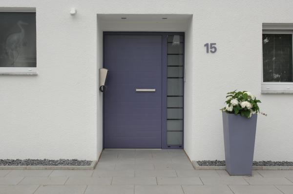 Aluminium-Haustür mit Seitenteil in Haan