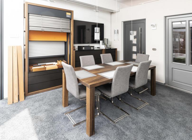 Beratung in der Haustüren Ausstellung von Brandenstein in Haan