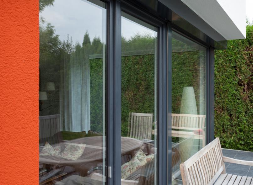 Terrassentür aus Kunststoff für modernes Wohnhaus in Remscheid