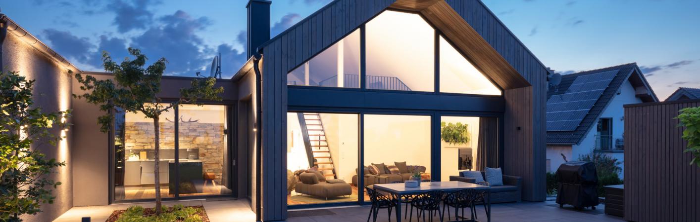 Ferienhaus Bad Münstereifel Außenansicht in der Dämmerung